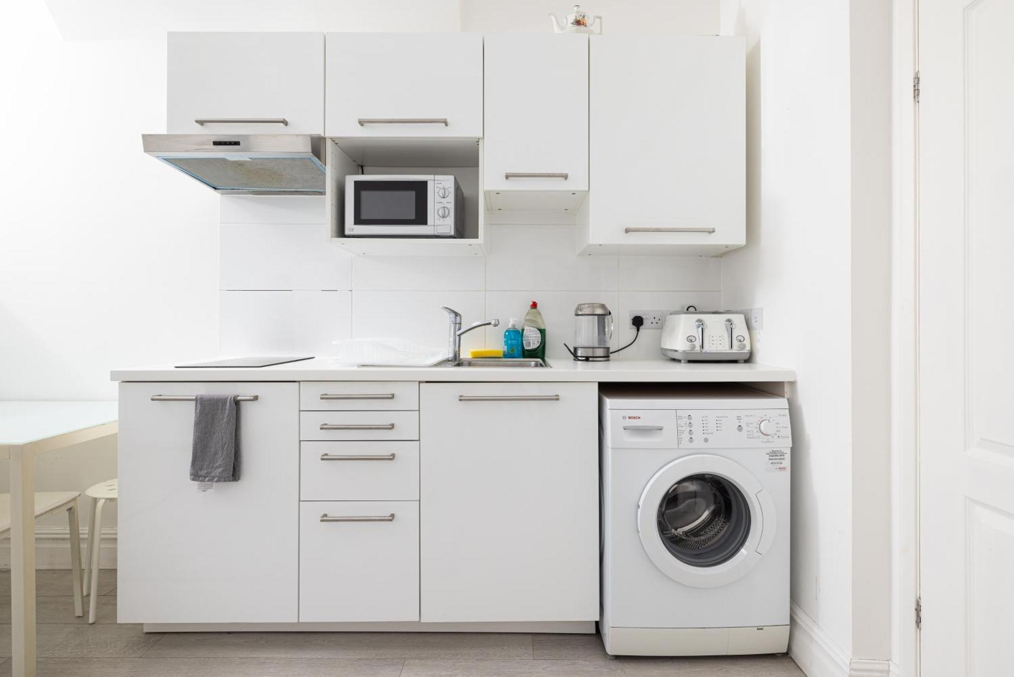 Apartment Bright On Golders Road